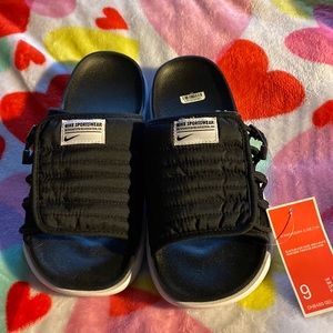 NWT Black Nike Womens Squishy Slides